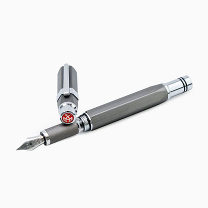 TWSBI PRECISION (ツイスビー プレシジョン) 万年筆 [ガンメタル] TWSBI M7446200-M7446240【送料無料*】