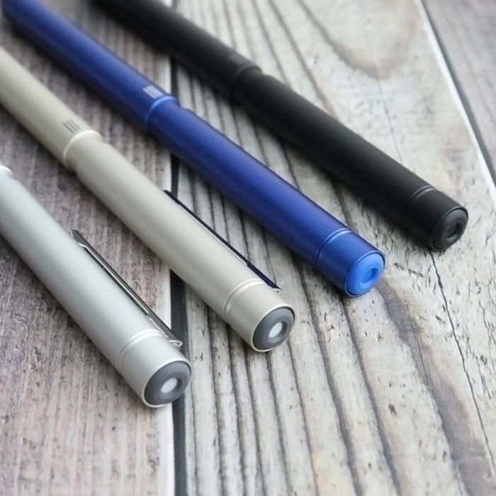 【名入れ無料キャンペーン】 ゼブラ シャーボX 細軸 LT3 多機能ペン ＜替え芯付き（油性0.7黒/赤+シャープ0.5）＞シャーボ ボールペン SB22 [M便 1/3]